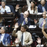 EL GOBIERNO FESTEJA: LOGRÓ LA SUSPENSIÓN DE LAS PASO Y DESFILA AL SENADO CON BUEN PRONÓSTICO